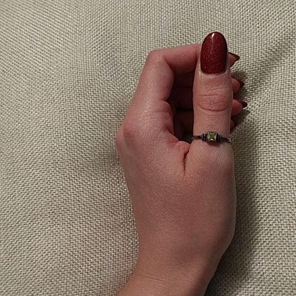 Green Square Silver Ring - Picture 1 of 1